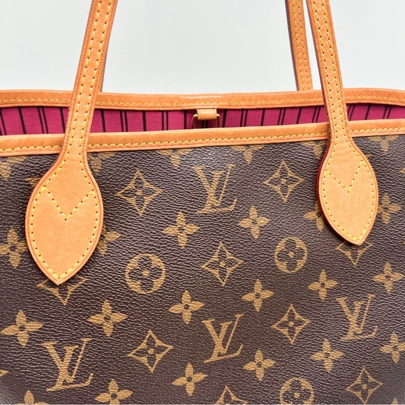 Louis Vuitton Neverfull PM Monogram Shoulder Bag with Pouch - Picture 4 of 17